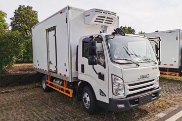江铃 凯运升级版 143马力 4X2 4.02米冷藏车(JX5045XLCTG26)