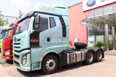 一汽解放 J6V重卡 领航版 620马力 6X4 AMT自动档牵引车(液缓)(CA4250P66K33T1AE6)
