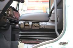 一汽解放 J6V重卡 领航版 620马力 6X4 AMT自动档牵引车(液缓)(CA4250P66K33T1AE6)