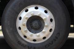 一汽解放 J6V重卡 领航版 620马力 6X4 AMT自动档牵引车(液缓)(CA4250P66K33T1AE6)