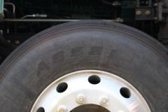 一汽解放 J6V重卡 领航版 620马力 6X4 AMT自动档牵引车(液缓)(CA4250P66K33T1AE6)