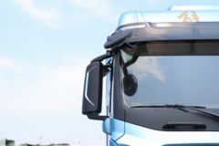 青岛解放 鹰途 头等舱 660马力 6X4 AMT自动档牵引车(带液缓)(CA4257P35K2T1E6A80)