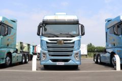 青岛解放 鹰途 头等舱 660马力 6X4 AMT自动档牵引车(带液缓)(CA4257P35K2T1E6A80)