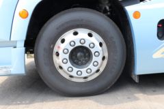 青岛解放 鹰途 头等舱 660马力 6X4 AMT自动档牵引车(带液缓)(CA4257P35K2T1E6A80)