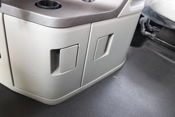 �ൺ��� JH6�ؿ� 680���� 6X4 AMT�Զ���ǣ����(CA4258P25K15T1E6A80)ͼƬ