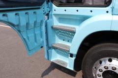 青岛解放 JH6重卡 680马力 6X4 AMT自动档牵引车(CA4258P25K15T1E6A80)