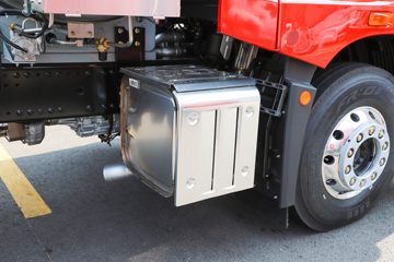 �ൺ��� JH6�ؿ� �ļ��� 530���� 6X4 LNG�Զ���ǣ����(Һ��)(CA4259P25K15T1NE6A80)ͼƬ