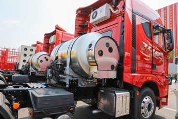 �ൺ��� JH6�ؿ� �ļ��� 530���� 6X4 LNG�Զ���ǣ����(Һ��)(CA4259P25K15T1NE6A80)ͼƬ