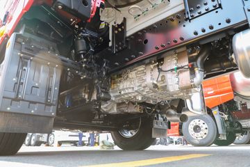 �ൺ��� JH6�ؿ� �ļ��� 530���� 6X4 LNG�Զ���ǣ����(Һ��)(CA4259P25K15T1NE6A80)ͼƬ