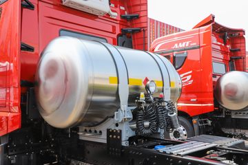 �ൺ��� JH6�ؿ� �ļ��� 530���� 6X4 LNG�Զ���ǣ����(Һ��)(CA4259P25K15T1NE6A80)ͼƬ