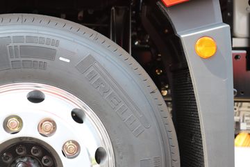 �ൺ��� JH6�ؿ� �ļ��� 530���� 6X4 LNG�Զ���ǣ����(Һ��)(CA4259P25K15T1NE6A80)ͼƬ