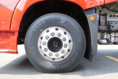 青岛解放 JH6重卡 四季款 530马力 6X4 LNG自动档牵引车(液缓)(CA4259P25K15T1NE6A80)