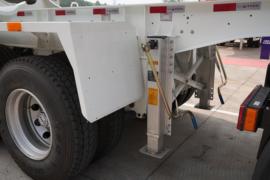 14方系列&nbsp;粉粒物料运输半挂车底盘图片