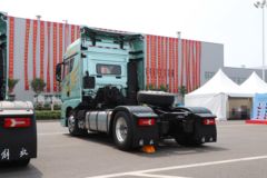 青岛解放 鹰途 商务舱 580马力 4X2 AMT自动档牵引车(带液缓)(CA4189P35K2E6A80) 青岛解放 鹰途 商务舱 580马力 4X2 AMT自动档牵引车(带液缓)(CA4189P35K2E6A80)