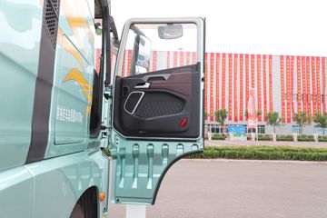 �ൺ��� ӥ; ����� 580���� 4X2 AMT�Զ���ǣ����(��Һ��)ͼƬ