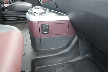 �ൺ��� ӥ; ����� 580���� 4X2 AMT�Զ���ǣ����(��Һ��)ͼƬ