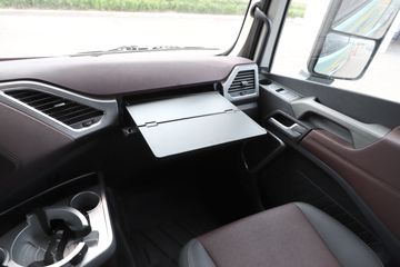 �ൺ��� ӥ; ����� 580���� 4X2 AMT�Զ���ǣ����(��Һ��)ͼƬ