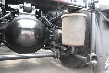 �ൺ��� ӥ; ����� 580���� 4X2 AMT�Զ���ǣ����(��Һ��)ͼƬ