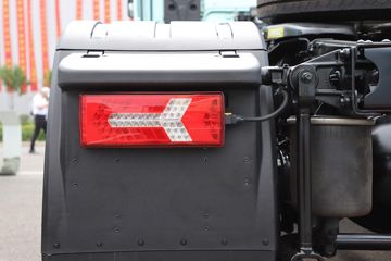 �ൺ��� ӥ; ����� 580���� 4X2 AMT�Զ���ǣ����(��Һ��)ͼƬ