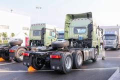 青岛解放 JH5 寒区款 520马力 6X4 AMT自动档牵引车(液缓)(CA4252P2K2T1E6A80)