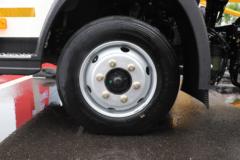 解放 虎6G 俄罗斯版 160马力 排半载货车(CA1081P40K2L4E5A85)