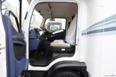 解放 虎6G 5.2T 单排插电式混合动力旅居车(欧旅牌)(ZCL5050XLJCHEV)