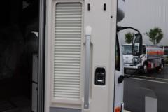 解放 虎6G 5.2T 单排插电式混合动力旅居车(欧旅牌)(ZCL5050XLJCHEV)