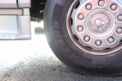 青岛解放 JH6重卡 6X4 氢燃料电池牵引车281.92kWh