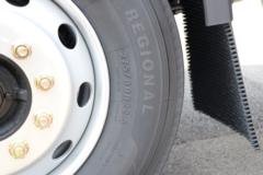 解放 虎6G宽体 200马力 5.4米排半仓栅式载货车(CA5180CCYP40K62L3E6A85)