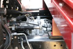 青岛解放 JH6重卡 领航版 460马力 8X4 9.4米CNG仓栅式载货车(CA5310CCYP25K15L7T4NE6A80)