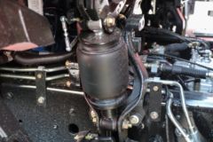 青岛解放 JH6重卡 领航版 460马力 8X4 9.4米CNG仓栅式载货车(CA5310CCYP25K15L7T4NE6A80)