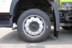 青岛解放 解放JK6 320马力 6X2 中置轴轿运车