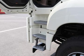 解放JH6&nbsp;混凝土搅拌车驾驶室                                               图片