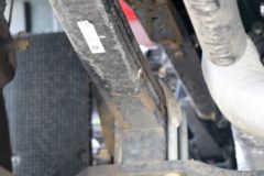 青岛解放 JK6 350马力 8X4 9.6米易燃液体厢式运输车(百捷牌)