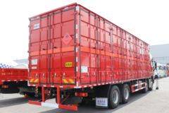 青岛解放 JK6 350马力 8X4 9.6米易燃液体厢式运输车(百捷牌)