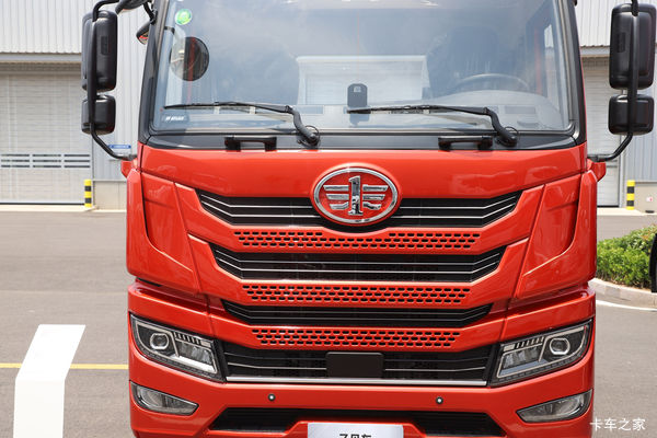 无锡市悍V牵引车系列,打折优惠,降3万,赶快抢购! 无锡市悍V牵引车系列,打折优惠,降3万,赶快抢购!