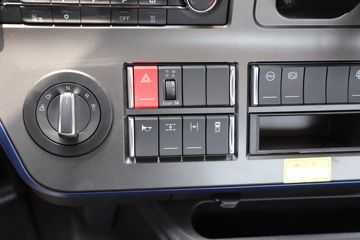 �ൺ��� ��V2.0 430���� 6X4 LNG�Զ���ǣ����(Һ��)ͼƬ