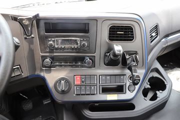 �ൺ��� ��V2.0 430���� 6X4 LNG�Զ���ǣ����(Һ��)ͼƬ