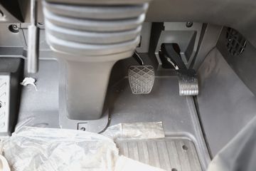 �ൺ��� ��V2.0 430���� 6X4 LNG�Զ���ǣ����(Һ��)ͼƬ
