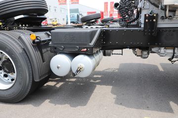 �ൺ��� ��V2.0 430���� 6X4 LNG�Զ���ǣ����(Һ��)ͼƬ