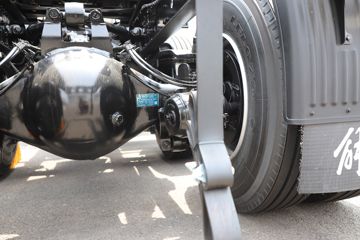 �ൺ��� ��V2.0 430���� 6X4 LNG�Զ���ǣ����(Һ��)ͼƬ