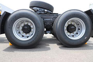 �ൺ��� ��V2.0 430���� 6X4 LNG�Զ���ǣ����(Һ��)ͼƬ