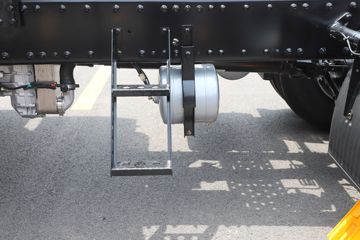 �ൺ��� ��V2.0 430���� 6X4 LNG�Զ���ǣ����(Һ��)ͼƬ