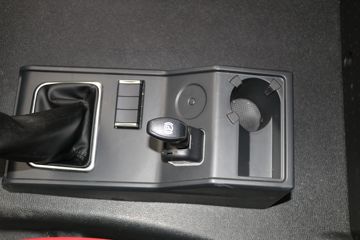 һ����� J6G �캽�� 280���� 4X2 6.75�ײ�դʽ�ػ���(����)(CA5180CCYP62K1L4A2E6)ͼƬ