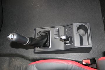 һ����� J6G �캽�� 280���� 4X2 6.75�ײ�դʽ�ػ���(����)(CA5180CCYP62K1L4A2E6)ͼƬ