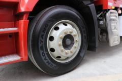 一汽解放 J6G 领航版 280马力 4X2 6.75米仓栅式载货车(国六)(CA5180CCYP62K1L4A2E6)