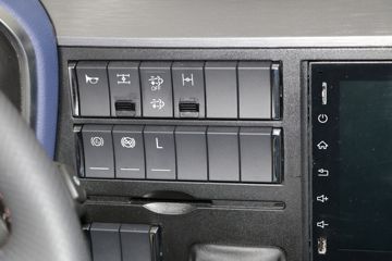 һ����� J6V�ؿ� ��Ӣ�� 560���� 6X4 AMT�Զ���ǣ����(CA4250P66K25T1E6)ͼƬ