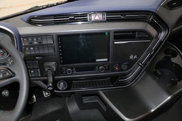 һ����� J6V�ؿ� ��Ӣ�� 560���� 6X4 AMT�Զ���ǣ����(CA4250P66K25T1E6)ͼƬ