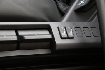 һ����� J6V�ؿ� ��Ӣ�� 560���� 6X4 AMT�Զ���ǣ����(CA4250P66K25T1E6)ͼƬ