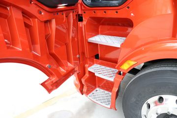 һ����� J6V�ؿ� ��Ӣ�� 560���� 6X4 AMT�Զ���ǣ����(CA4250P66K25T1E6)ͼƬ